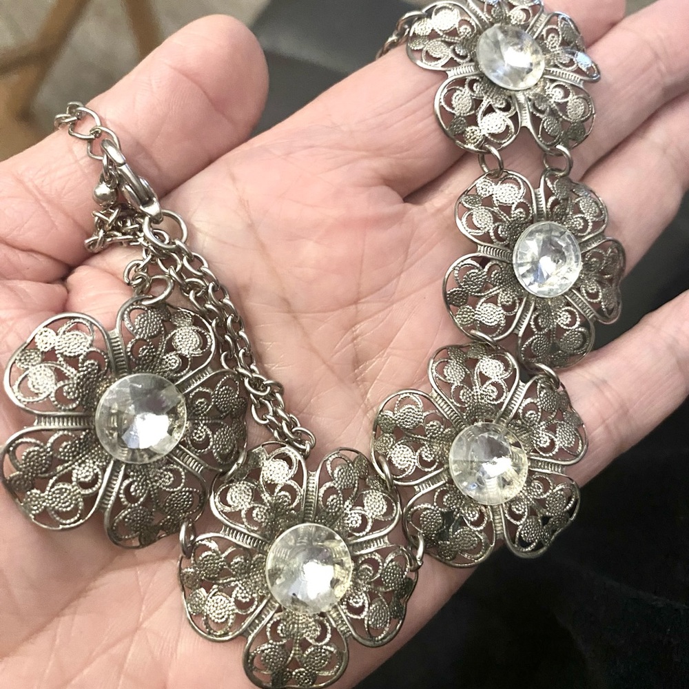 Vintage Silver Tone Filigree Flower Link Chocker Necklace Center Rhinestones